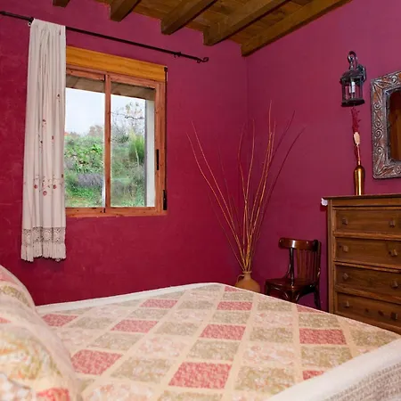 Las Cabanas De La Vera Country house *