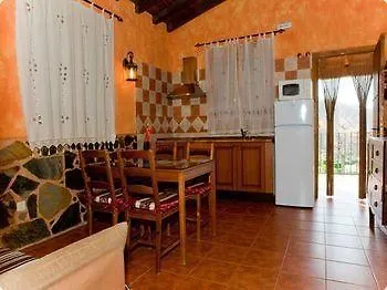 Las Cabanas De La Vera Country house