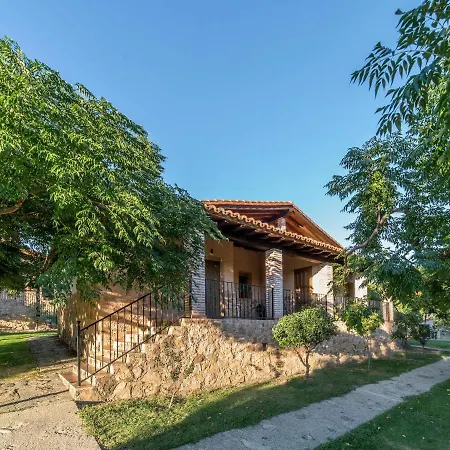 Las Cabanas De La Vera Country house