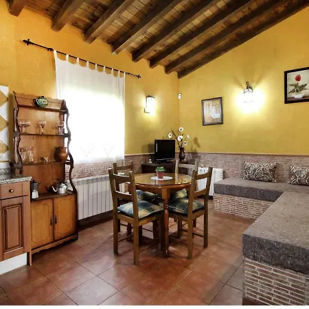 Las Cabanas De La Vera Country house *